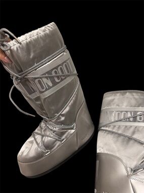 Moon Boot Silver Metallic Nylon Winter Lace-Up Boots